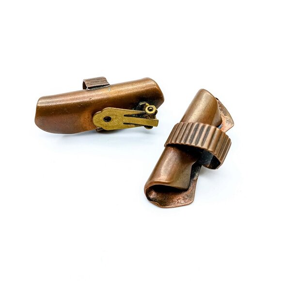 Vintage Modernist Sculptural Bronze Earrings, Brutalist Abstract Rolled Art Clip - Picture 5 of 5